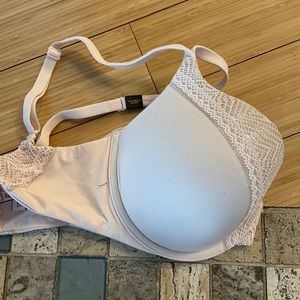 Victoria Secret Women’s bra - 32DDD - NWT